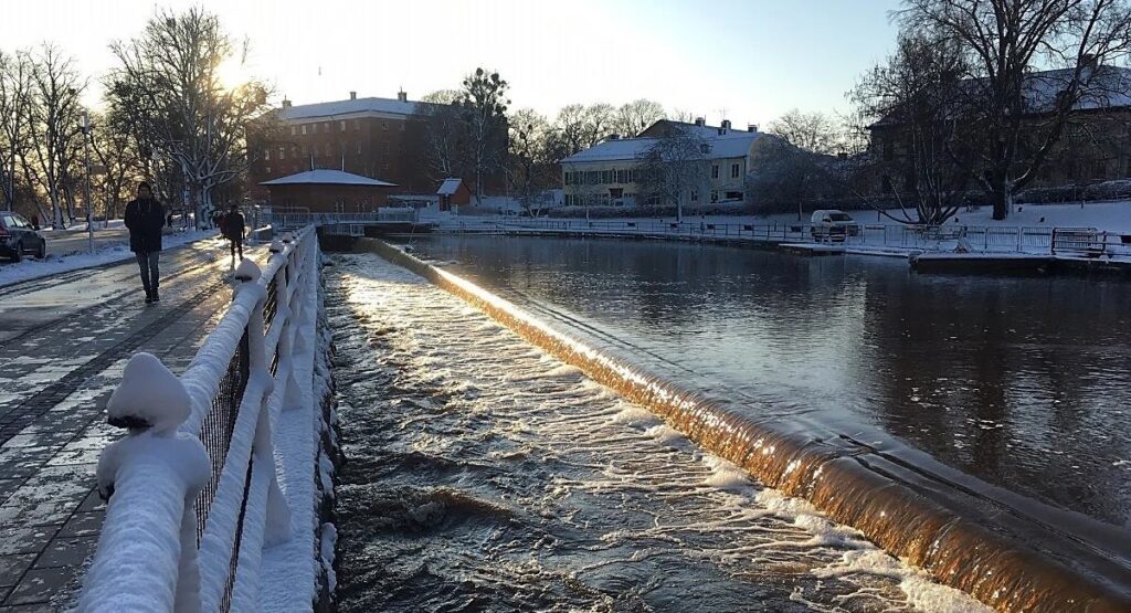 Faunapassagen vid Turbin bron i Västerås, i vinterskrud.